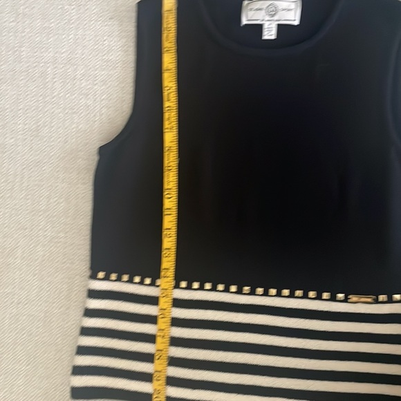 St John Sport top - Picture 7 of 8